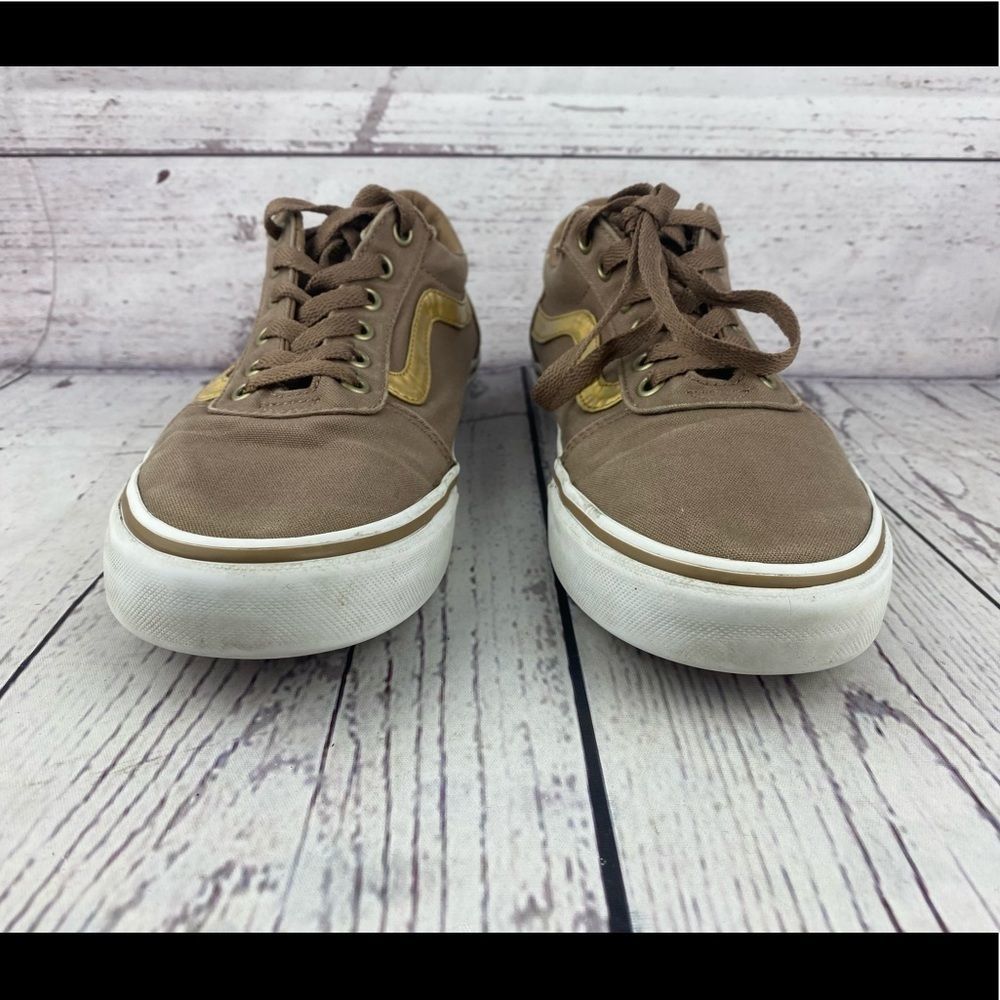 Vans - Picture 3 of 7